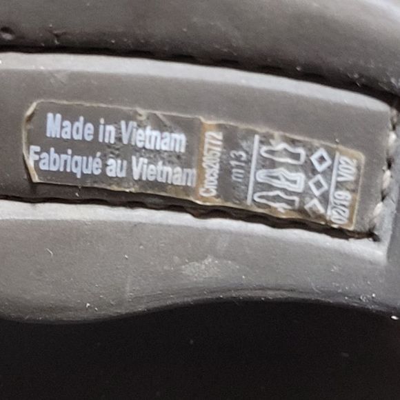 Crocs Iconic Comfort Real Tree Camo Clogs - Picture 12 of 12